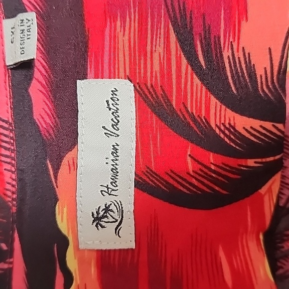 Hawaiian Vacation mens mens button up shirt Designed in Italy - Picture 3 of 6